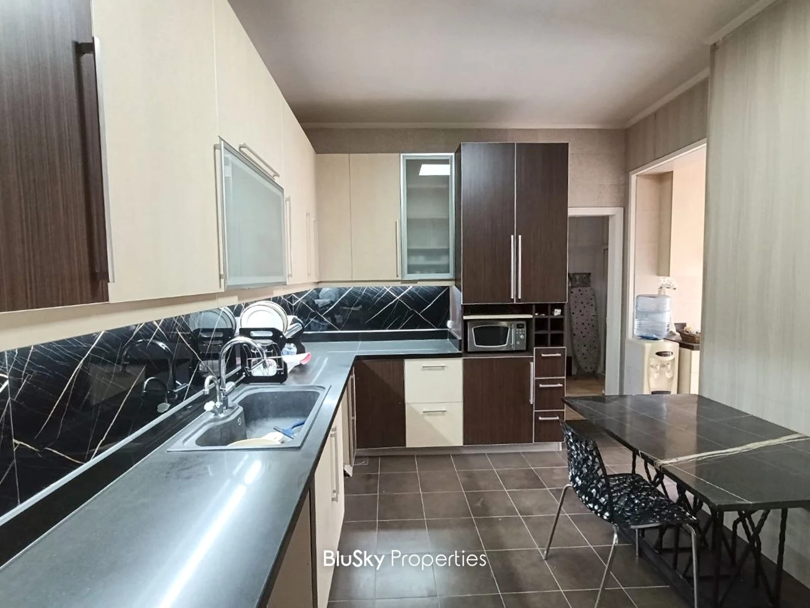 Apartment 250m² with Terrace for Sale or Rent in Qonnabet Broumana — الصورة 5