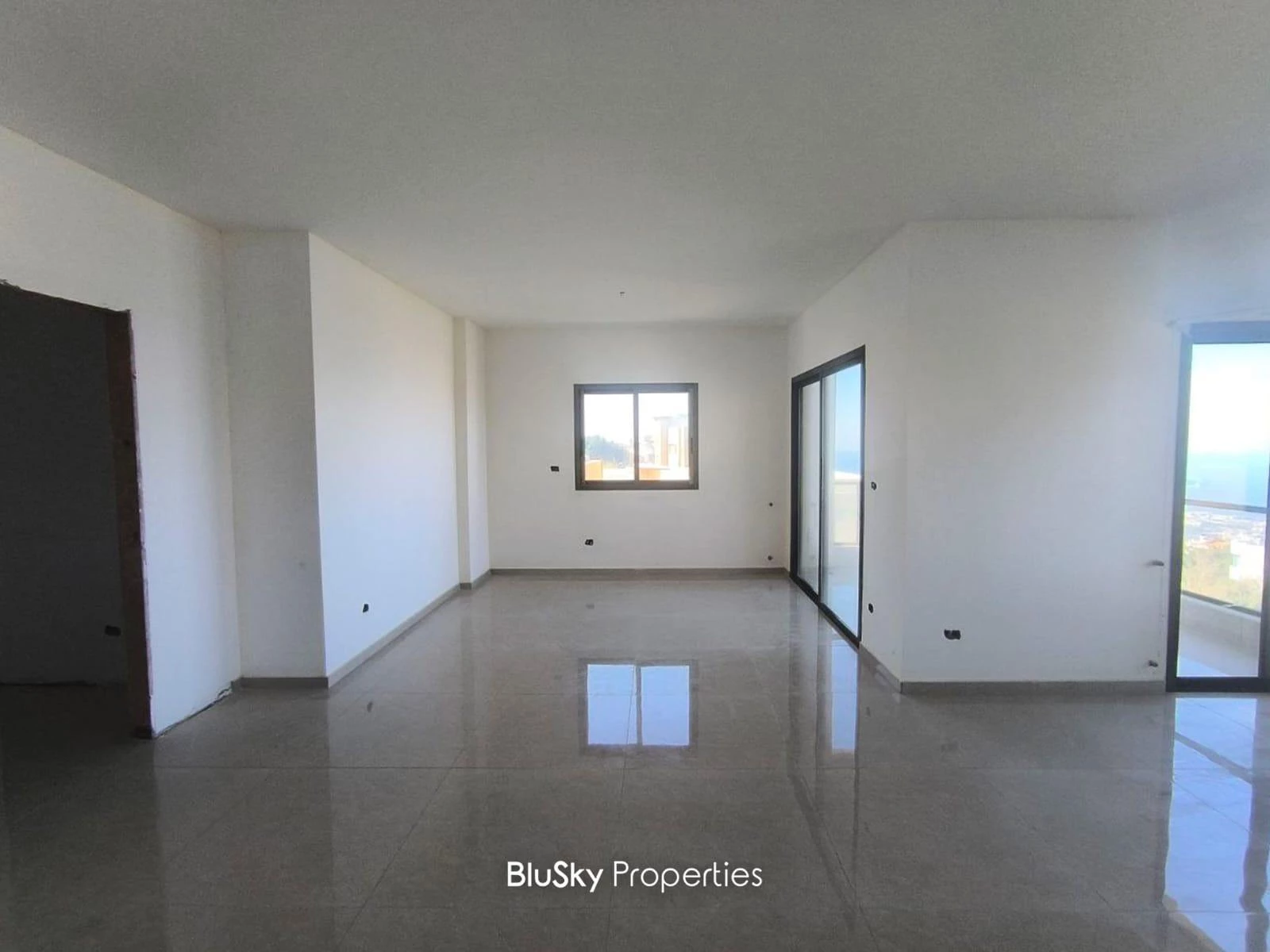 Apartment 150m² Balcony for Sale in Qornet Chehwan — photo 4