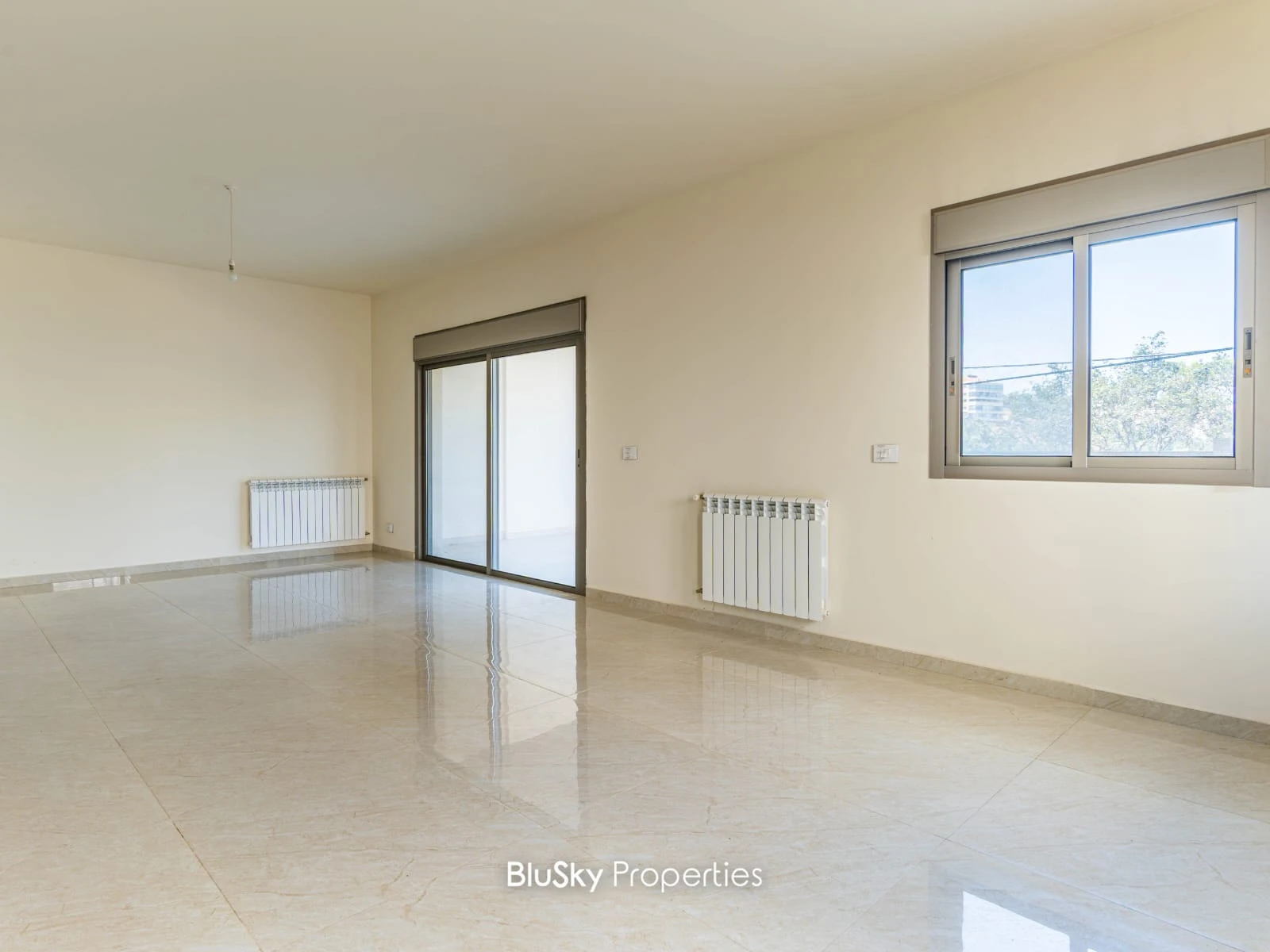 Apartment 170m² with Terrace for Sale in Qornet El Hamra — photo 5