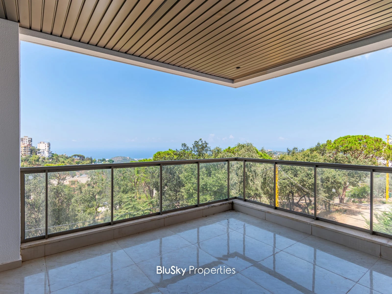 Apartment 170m² with Balcony for Sale in Qornet El Hamra — الصورة 3