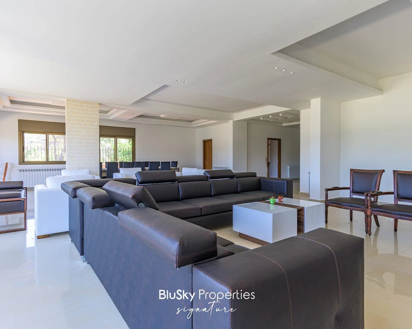 Apartment 500m² Garden for Rent in Qortada — الصورة 3