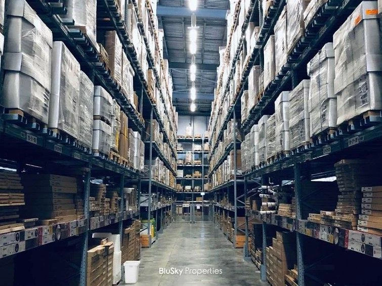Warehouse 1000m² for Sale in Rabieh — photo 2