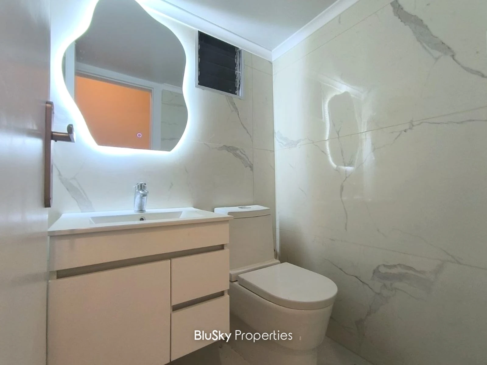 Apartment 200m² for Sale in Rabieh — الصورة 5
