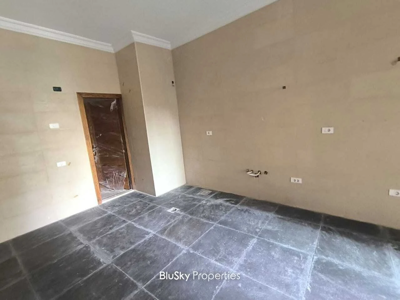 Apartment 216m² for Sale in Rabwe — الصورة 4