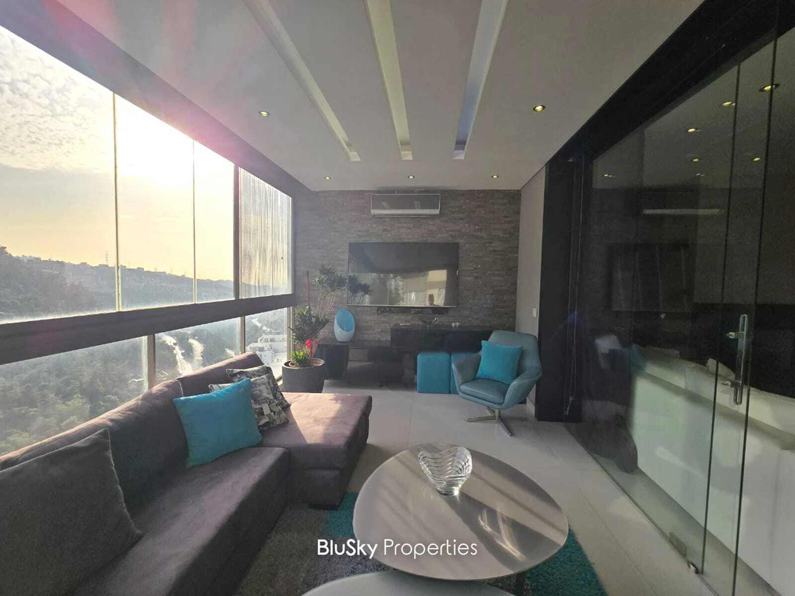 Apartment 220m² Mountain View for Sale in Rabwe — photo 3