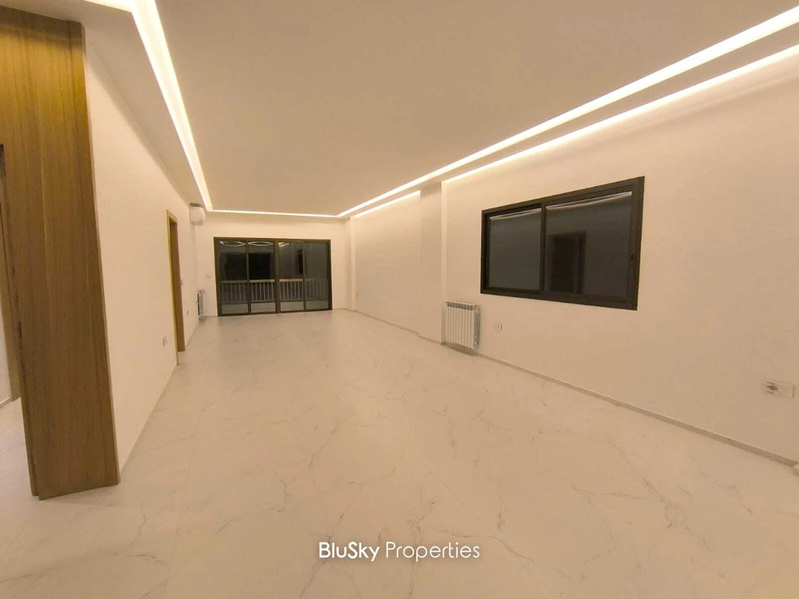 Apartment 300m² for Rent in Rabieh