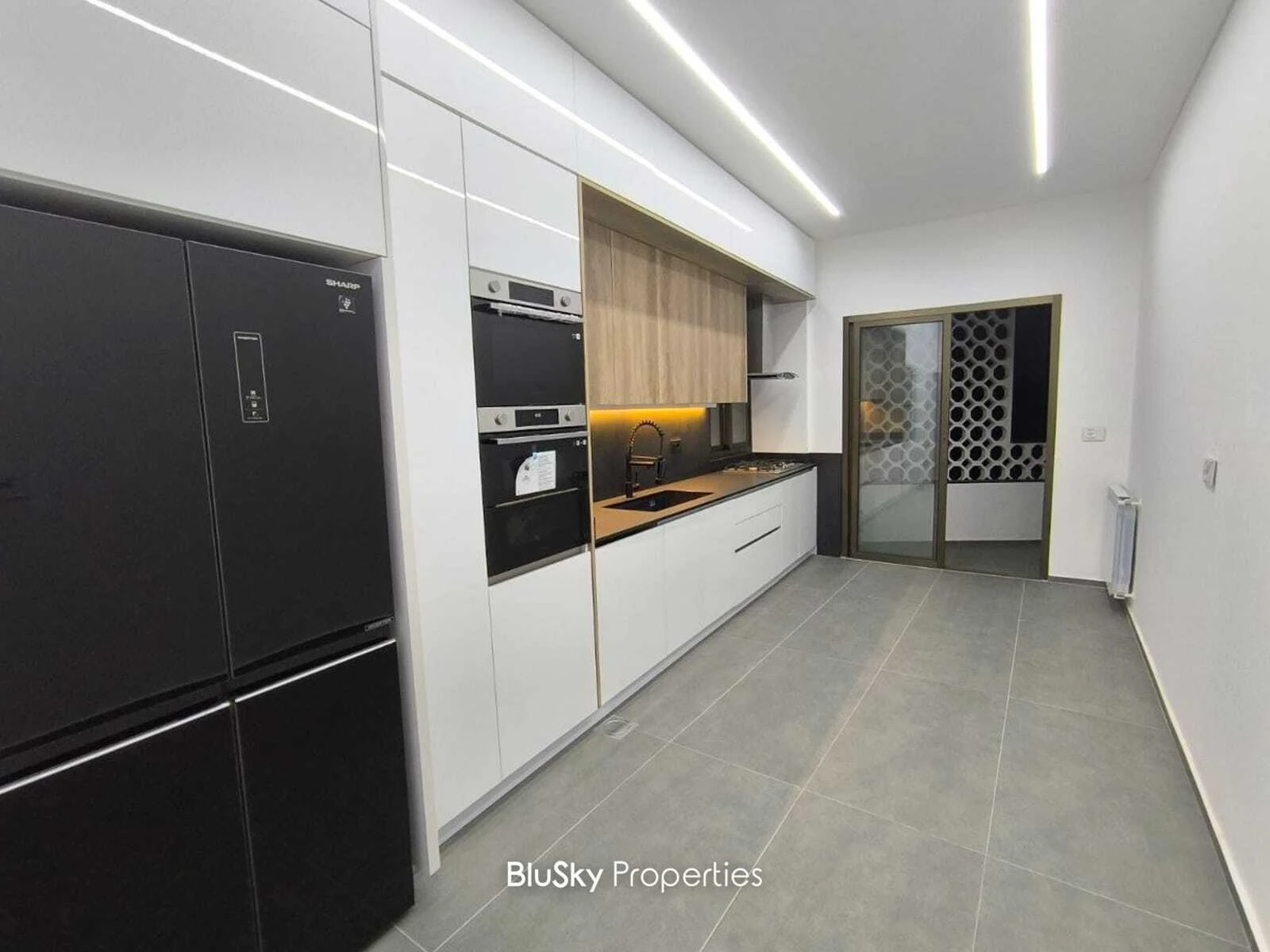 Apartment 300m² for Rent in Rabieh — photo 4