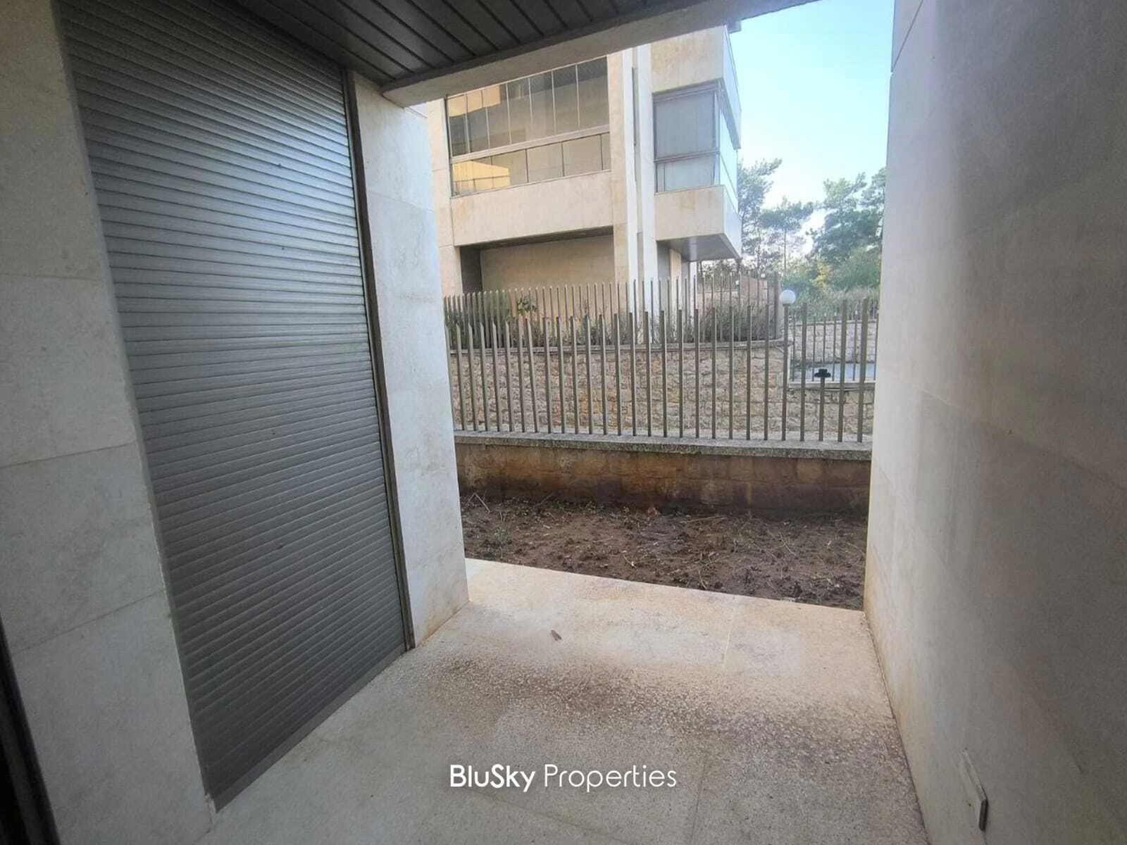 Apartment 300m² for Sale in Rabwe — الصورة 3