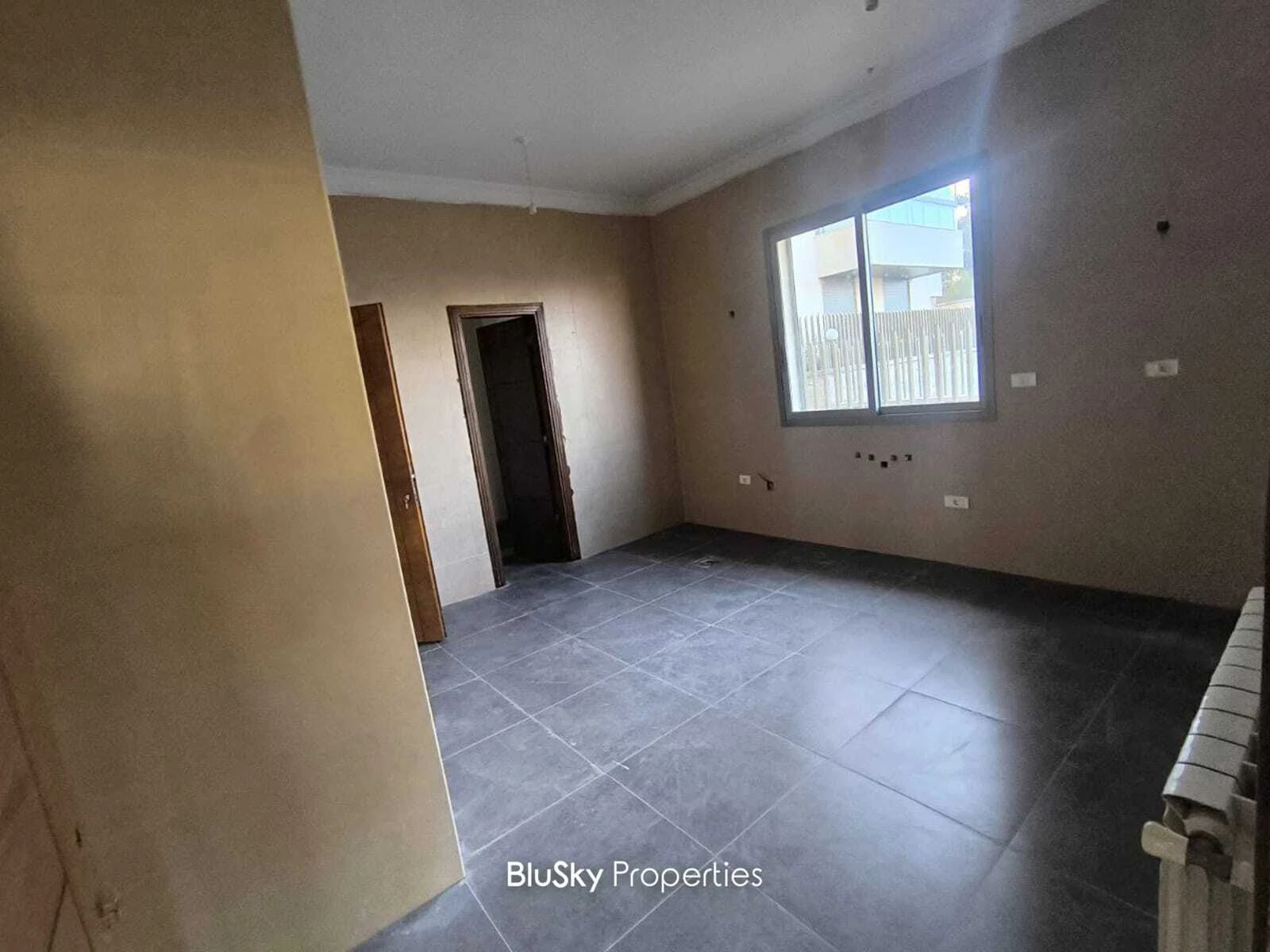 Apartment 300m² for Sale in Rabwe — الصورة 4