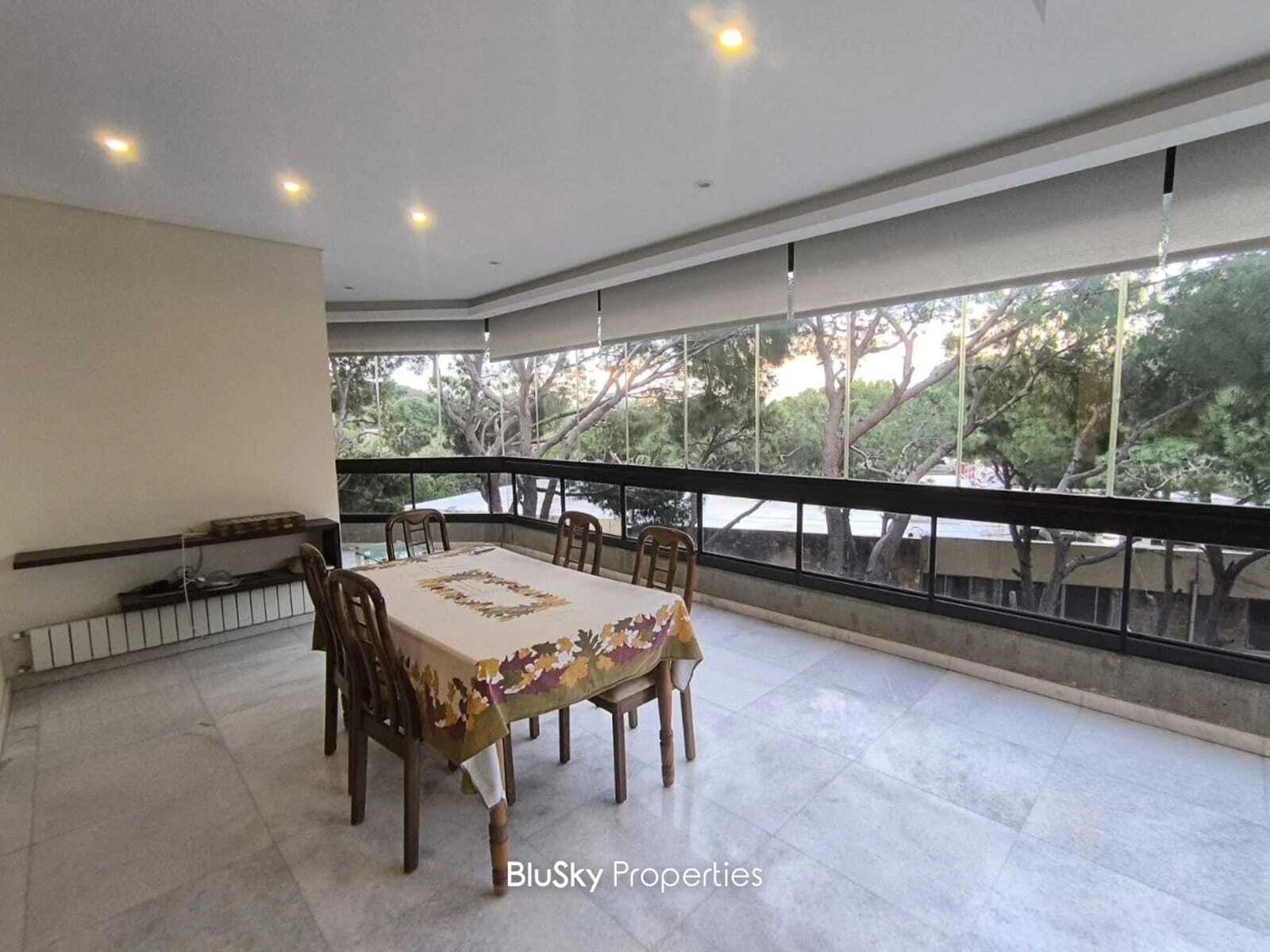 Apartment 350m² Terrace for Rent in Rabieh — الصورة 3