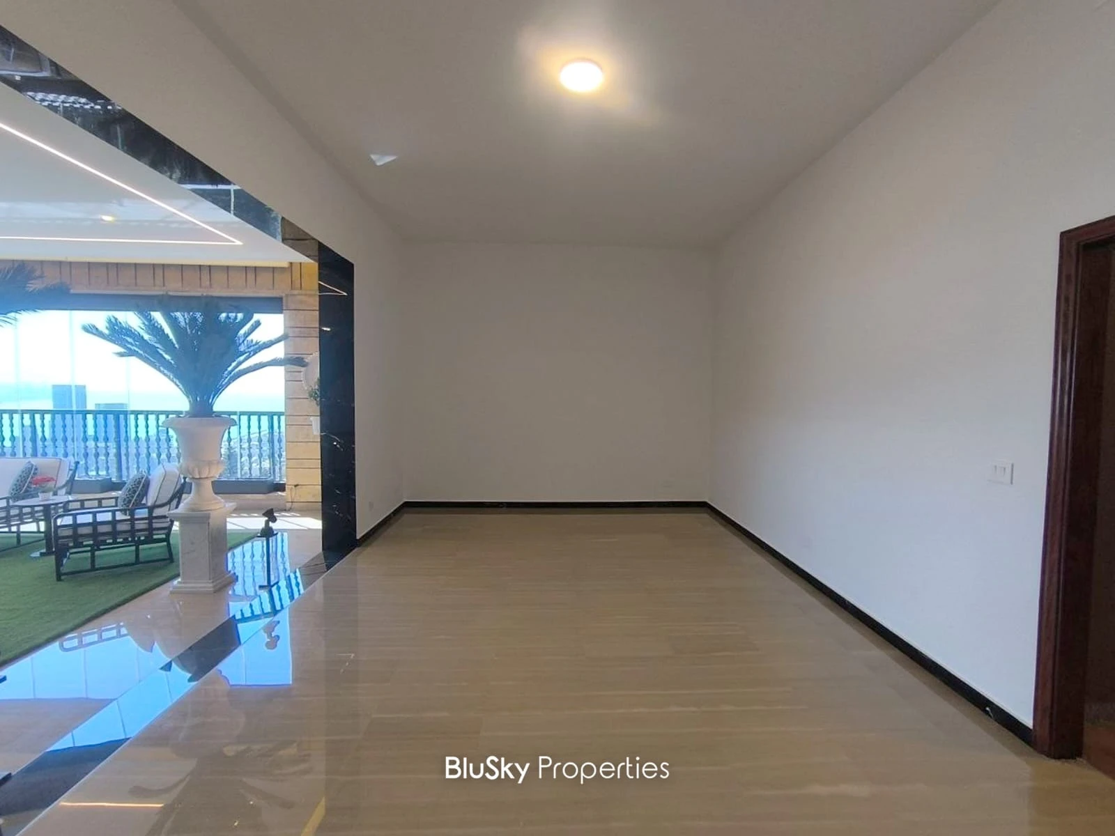 Apartment 400m² with Sea View for Rent in Rabieh — الصورة 2