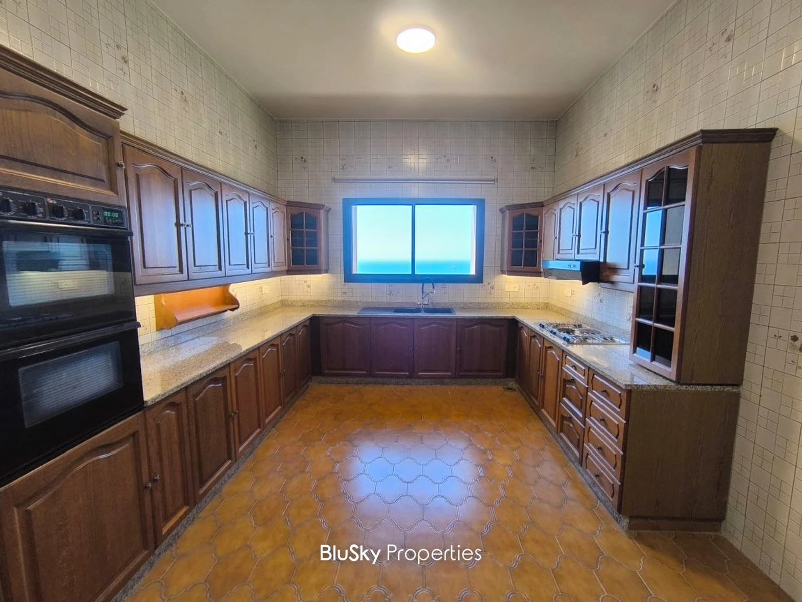 Apartment 400m² with Sea View for Rent in Rabieh — الصورة 4