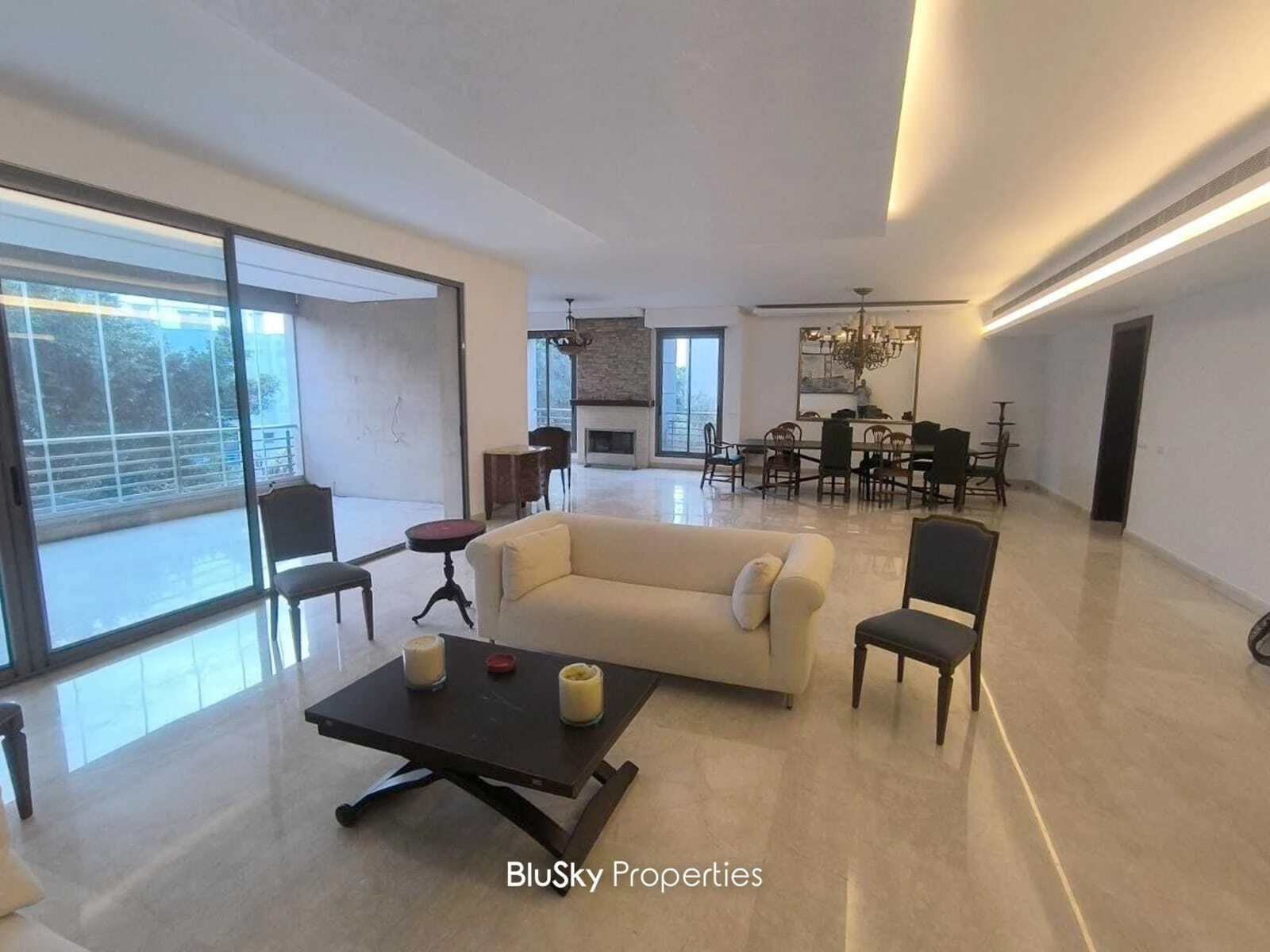 Apartment 440m² Balcony for Rent in Rabieh