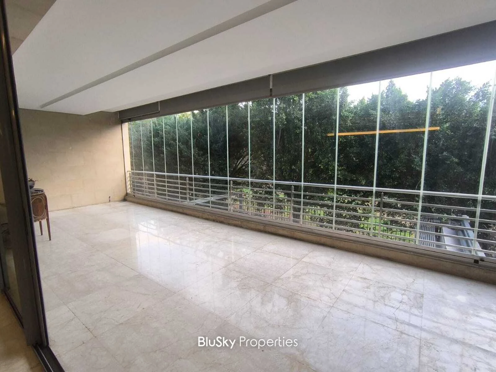 Apartment 440m² Balcony for Rent in Rabieh — الصورة 3