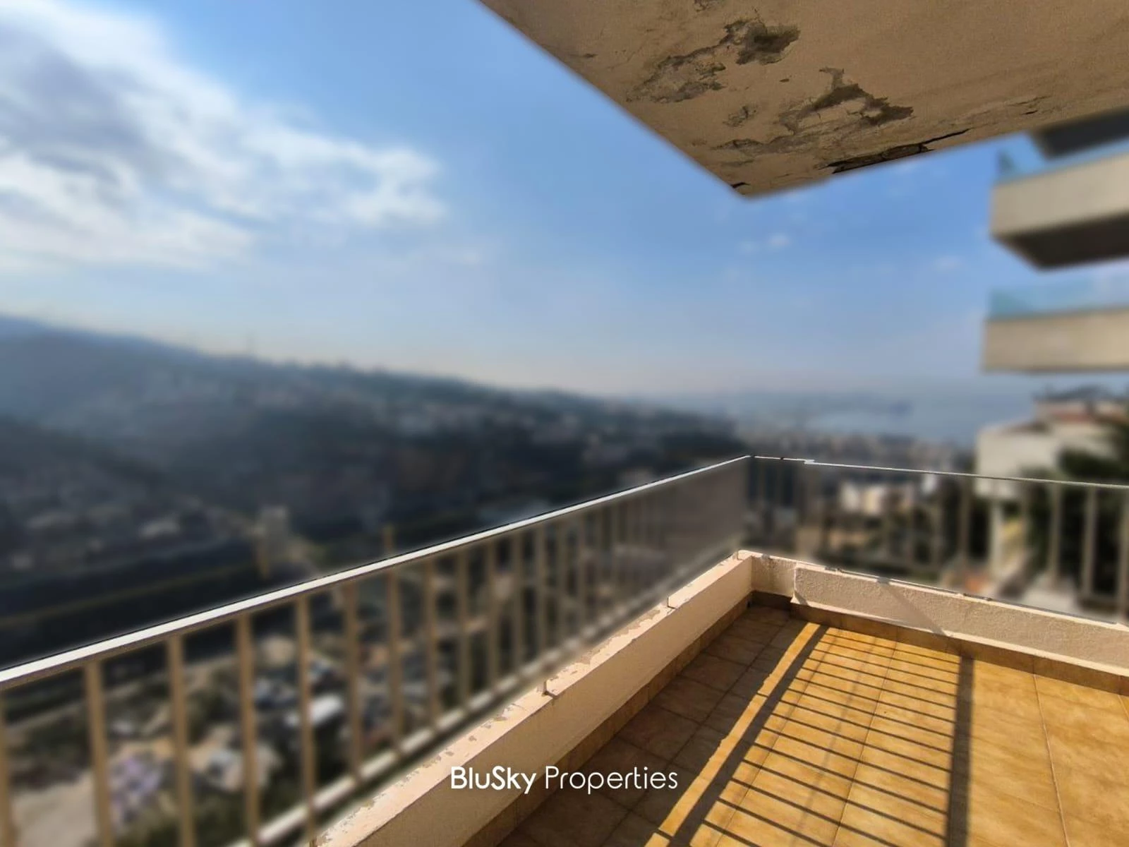 Triplex 525m² Balcony for Sale in Rabweh — photo 4