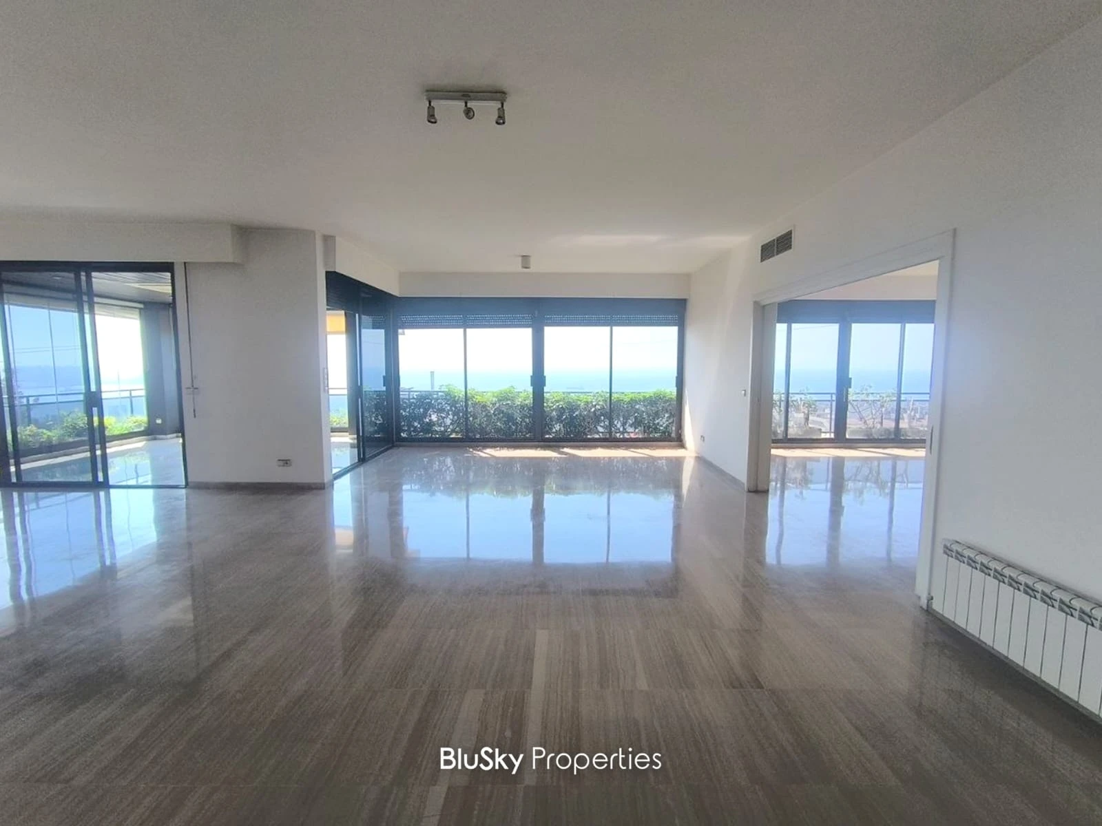 Apartment 570m² with Sea View for Sale in Rabieh