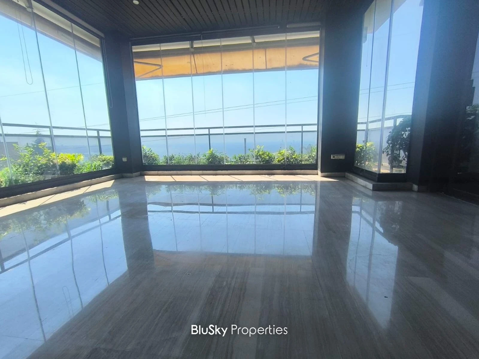 Apartment 570m² with Sea View for Sale in Rabieh — photo 3