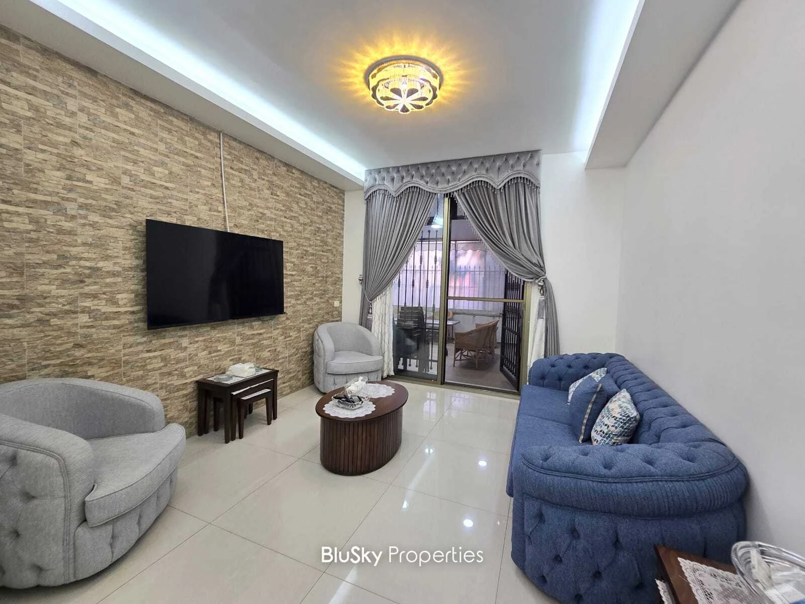 Apartment 140m² Terrace for Sale in Rawda — photo 2