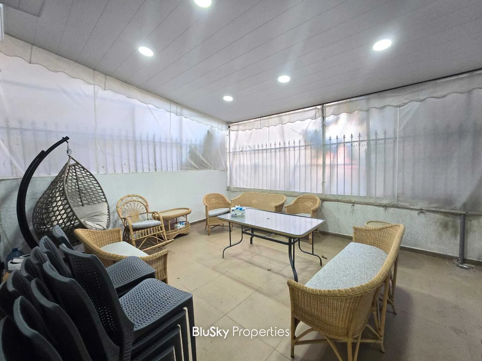 Apartment 140m² Terrace for Sale in Rawda — photo 3