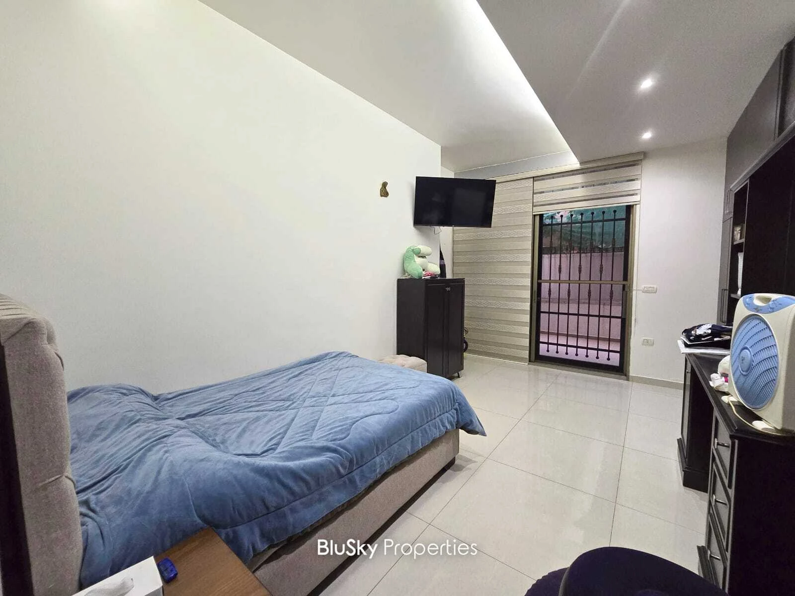 Apartment 140m² Terrace for Sale in Rawda — photo 4