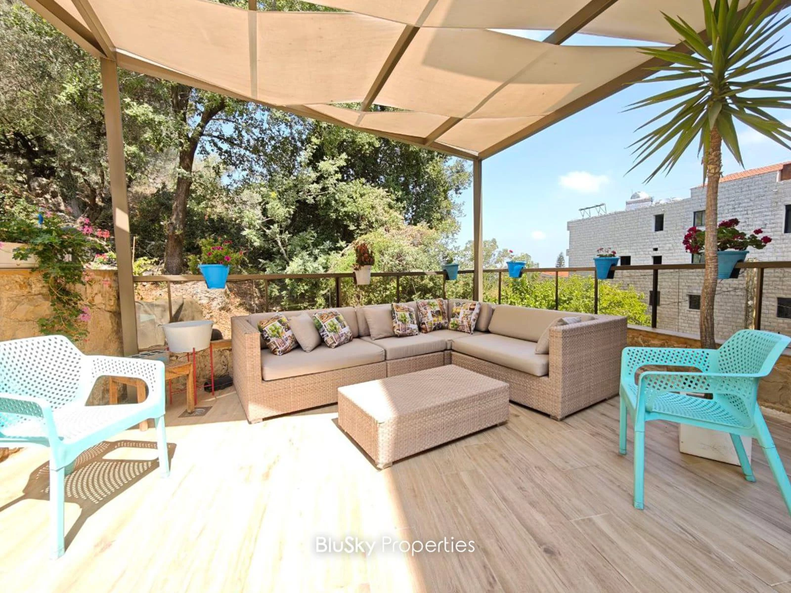 Apartment 147m² Garden for Sale in Roumieh — الصورة 2