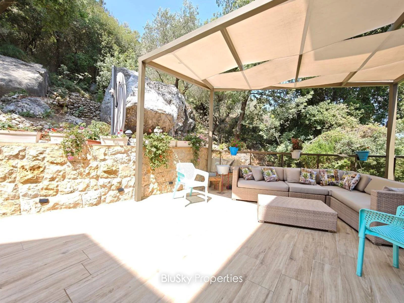 Apartment 147m² Garden for Sale in Roumieh — الصورة 3