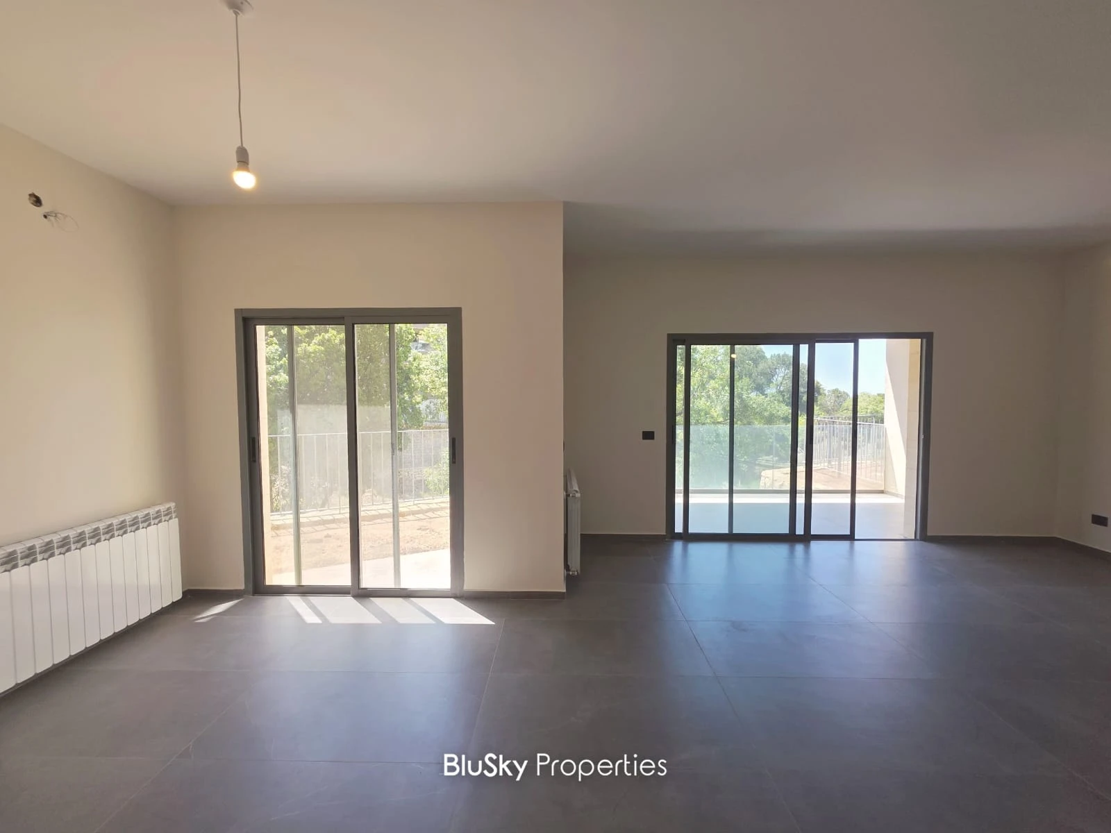 Apartment 152m² with Garden for Sale or Rent in Roumieh — الصورة 3
