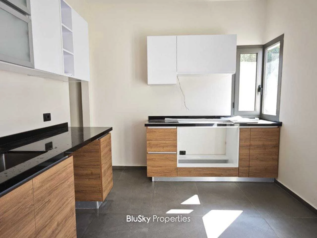 Apartment 155m² Garden for Rent in Roumieh — الصورة 4
