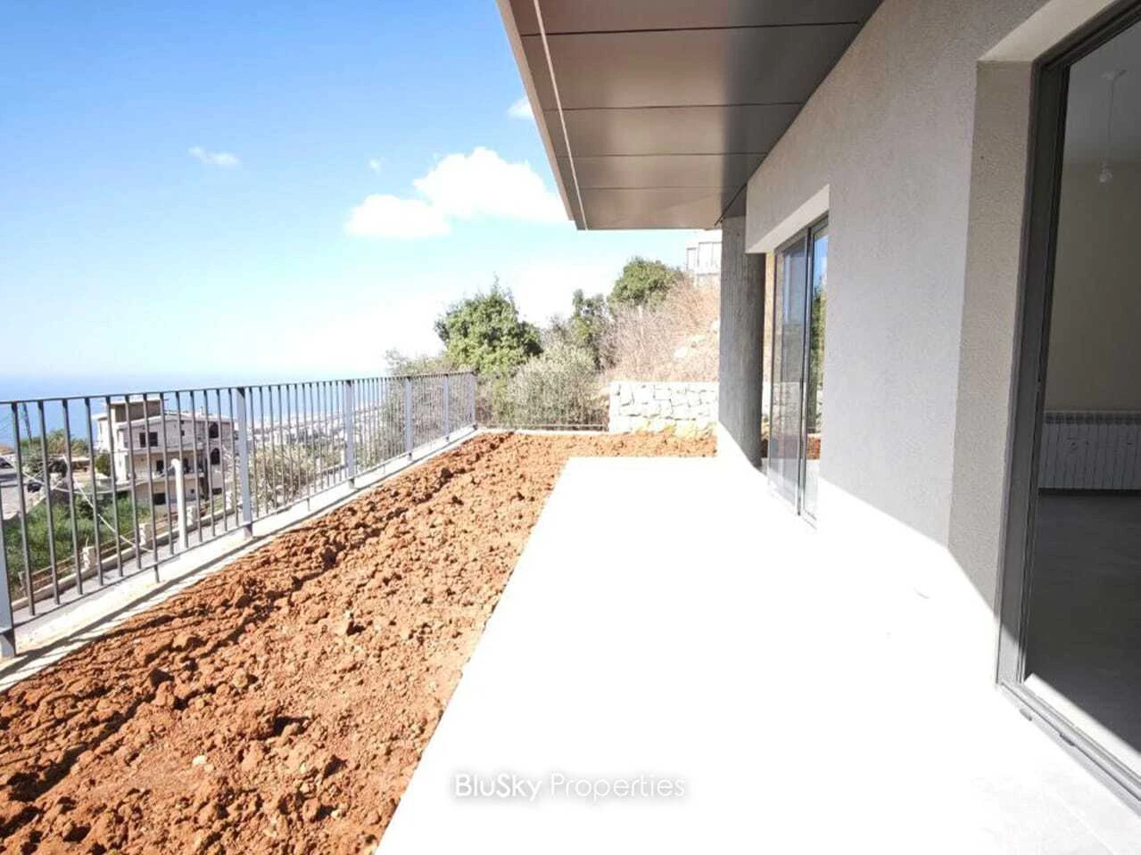 Apartment 165m² Garden for Rent in Roumieh — photo 4