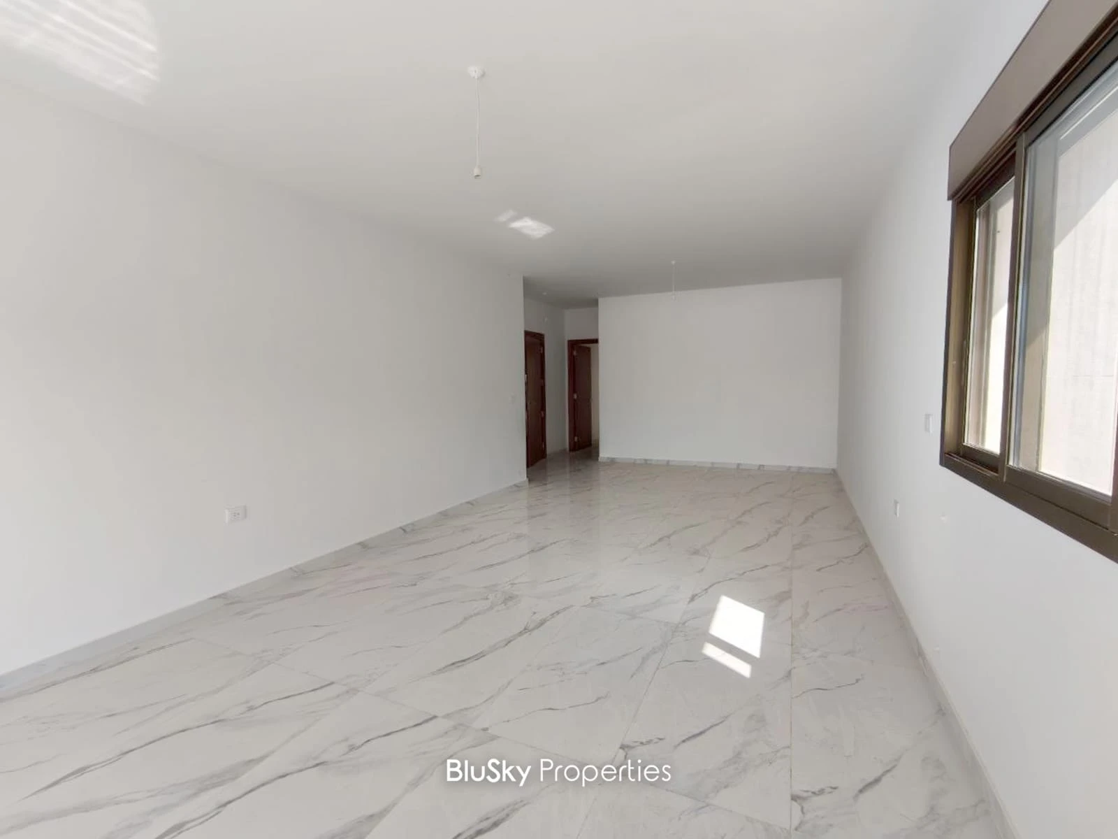 Apartment 175m² with Sea View for Rent in Roumieh — photo 2