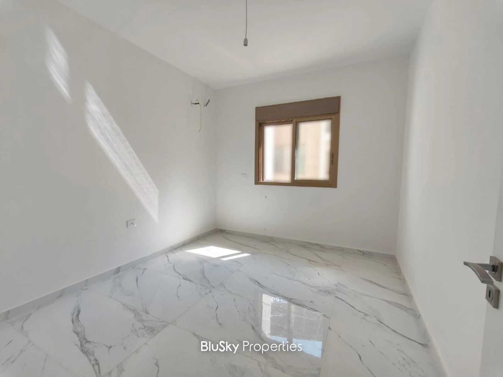 Apartment 175m² with Sea View for Rent in Roumieh — photo 5
