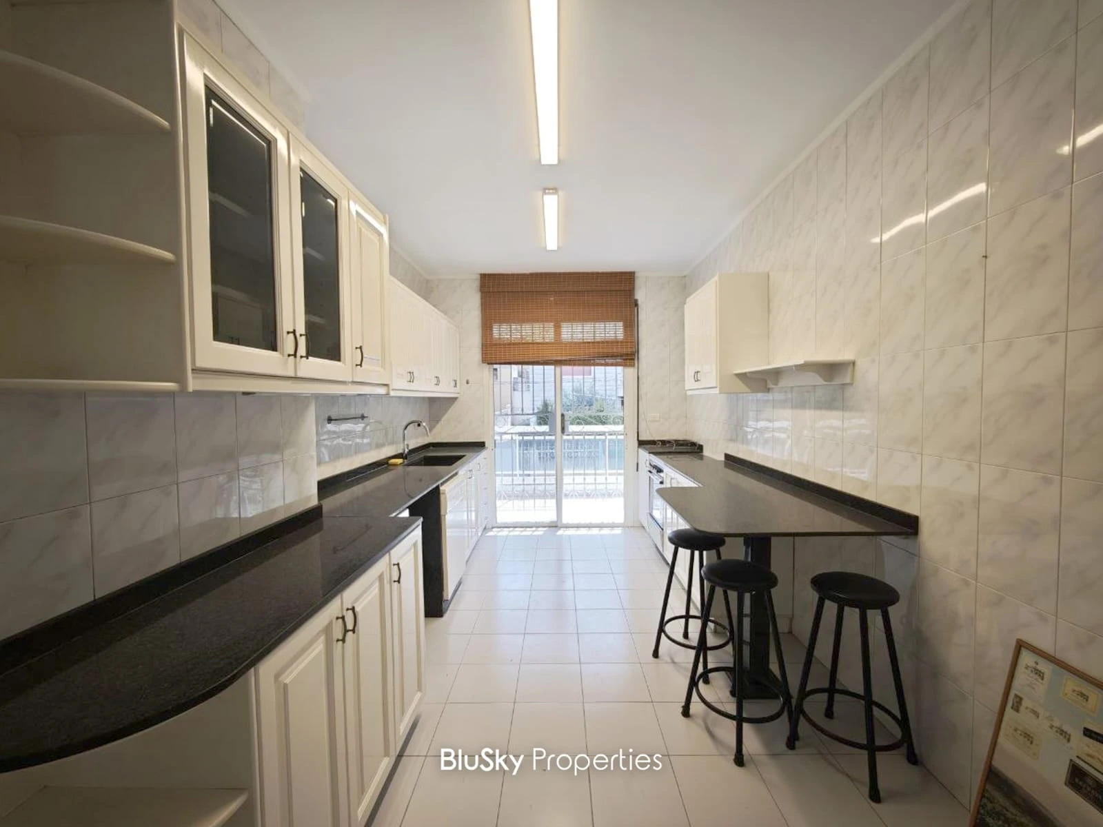 Apartment 185m² for Rent in Roumieh — الصورة 3