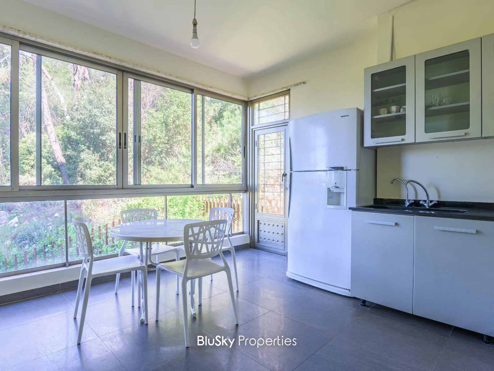 Apartment 265m² Balcony for Rent in Roumieh — الصورة 5
