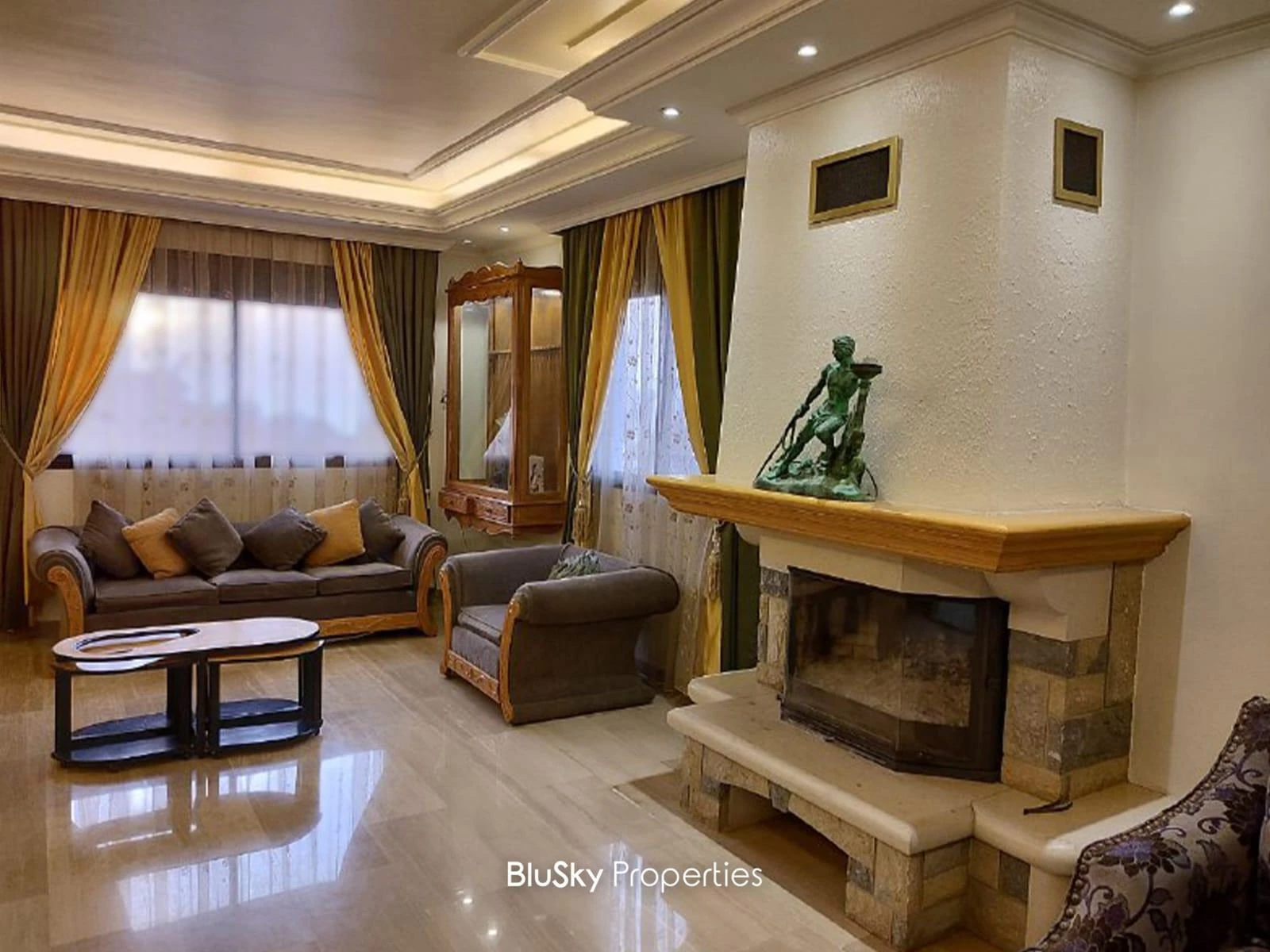 Duplex 300m² Terrace for Rent in Roumieh