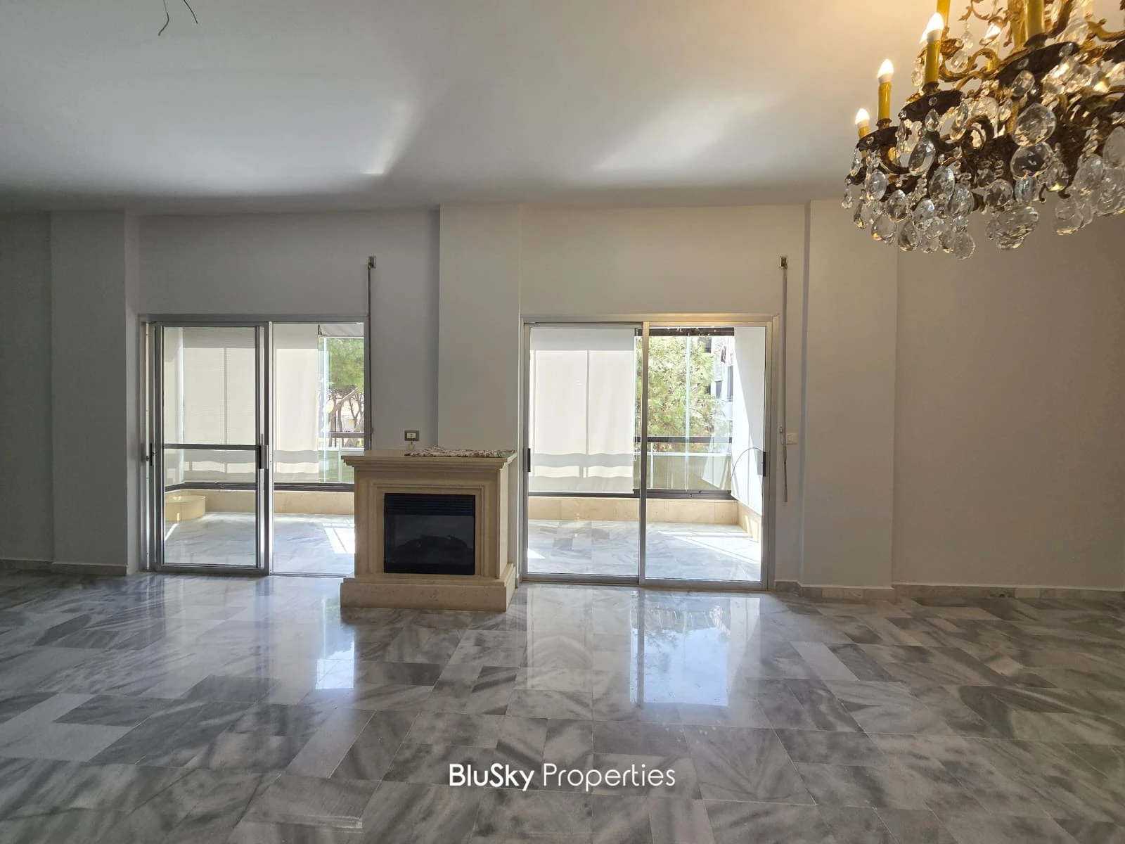 Apartment 200m² with Balcony for Rent in Sabtieh — الصورة 2