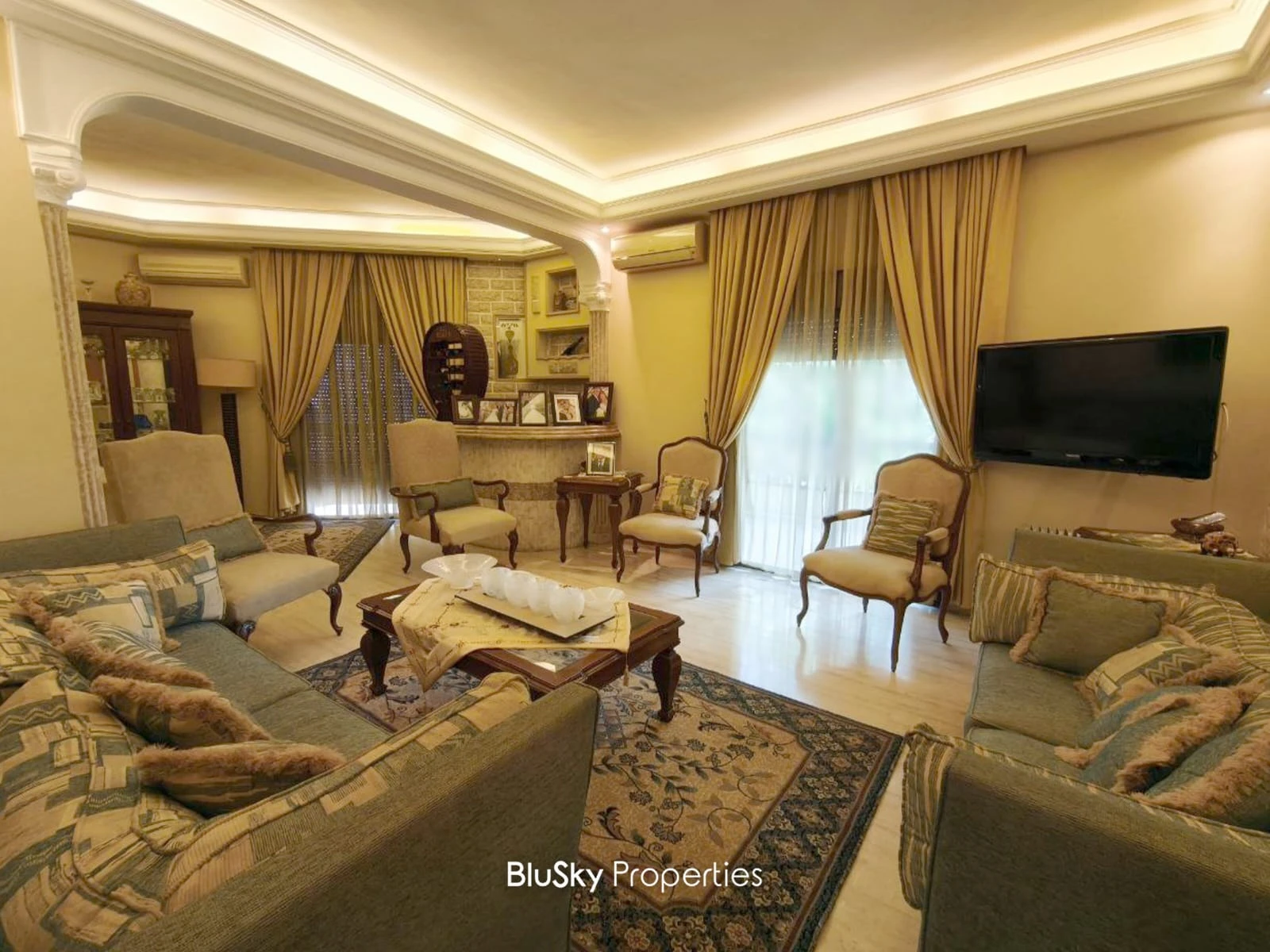 Apartment 200m² for Sale in Sabtieh — photo 1
