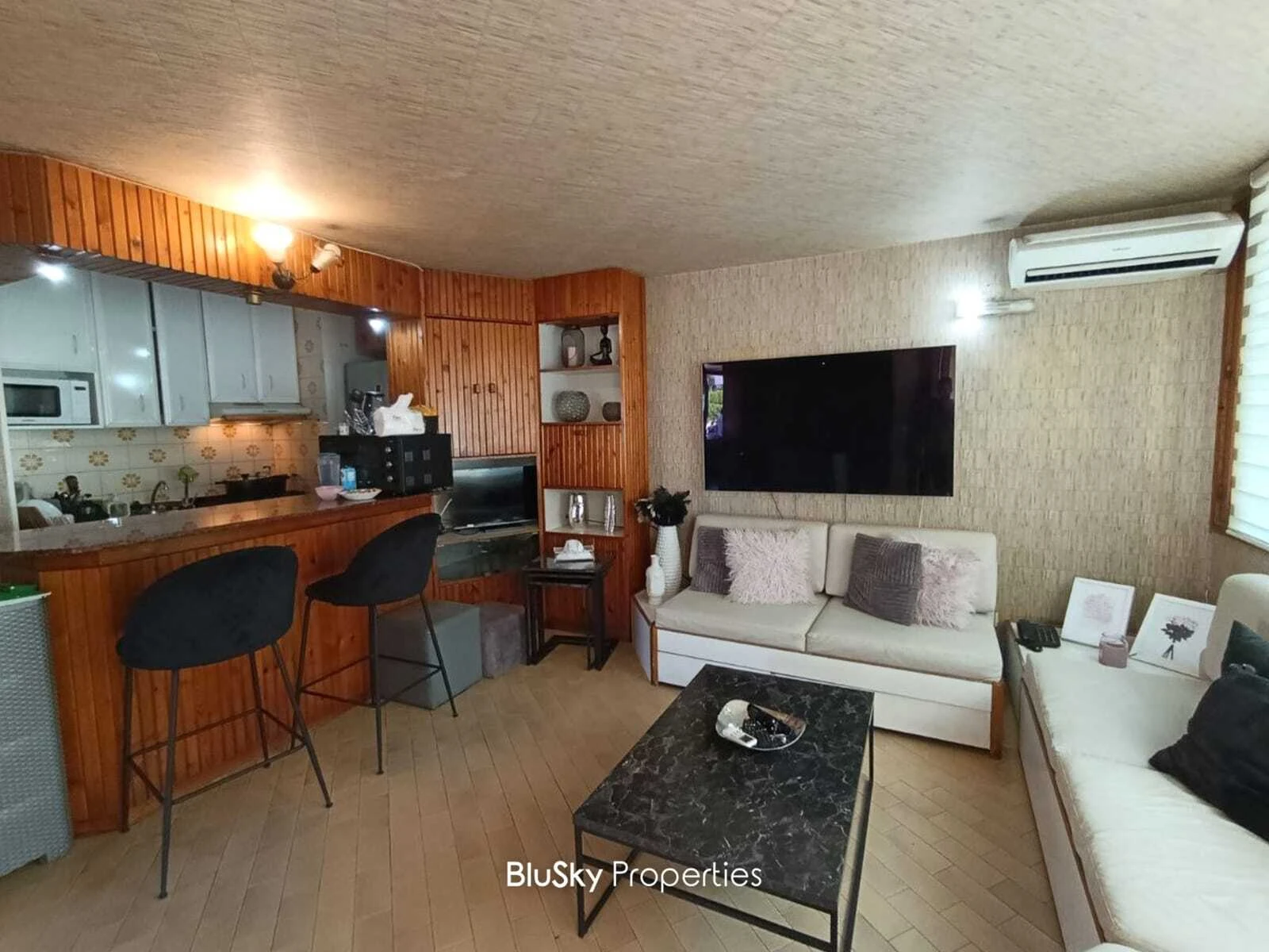 Chalet 100m² Sea View for Sale in Safra