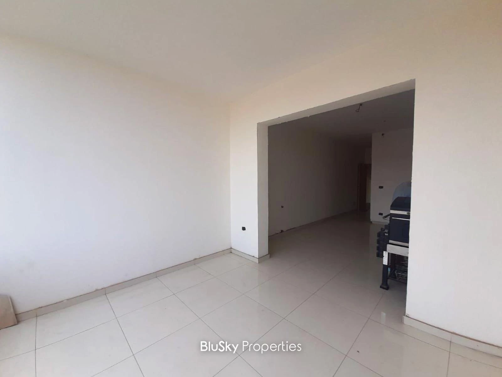 Apartment 100m² Sea View for Sale in Safra — الصورة 2