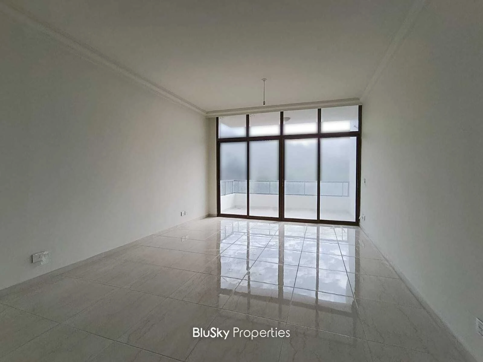 Apartment 135m² Sea View for Sale in Safra