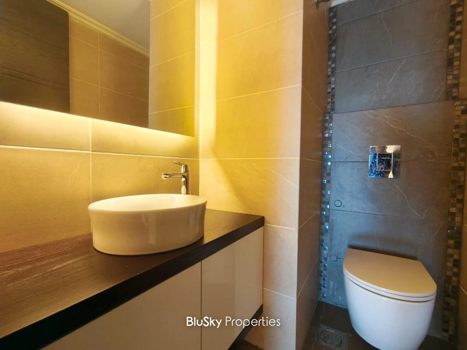 Apartment 180m² with Sea View for Sale in Sahel Alma — الصورة 5