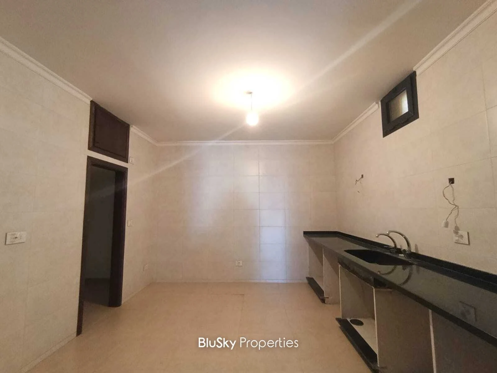 Apartment 180m² Garden for Sale in Sahel Alma — الصورة 3