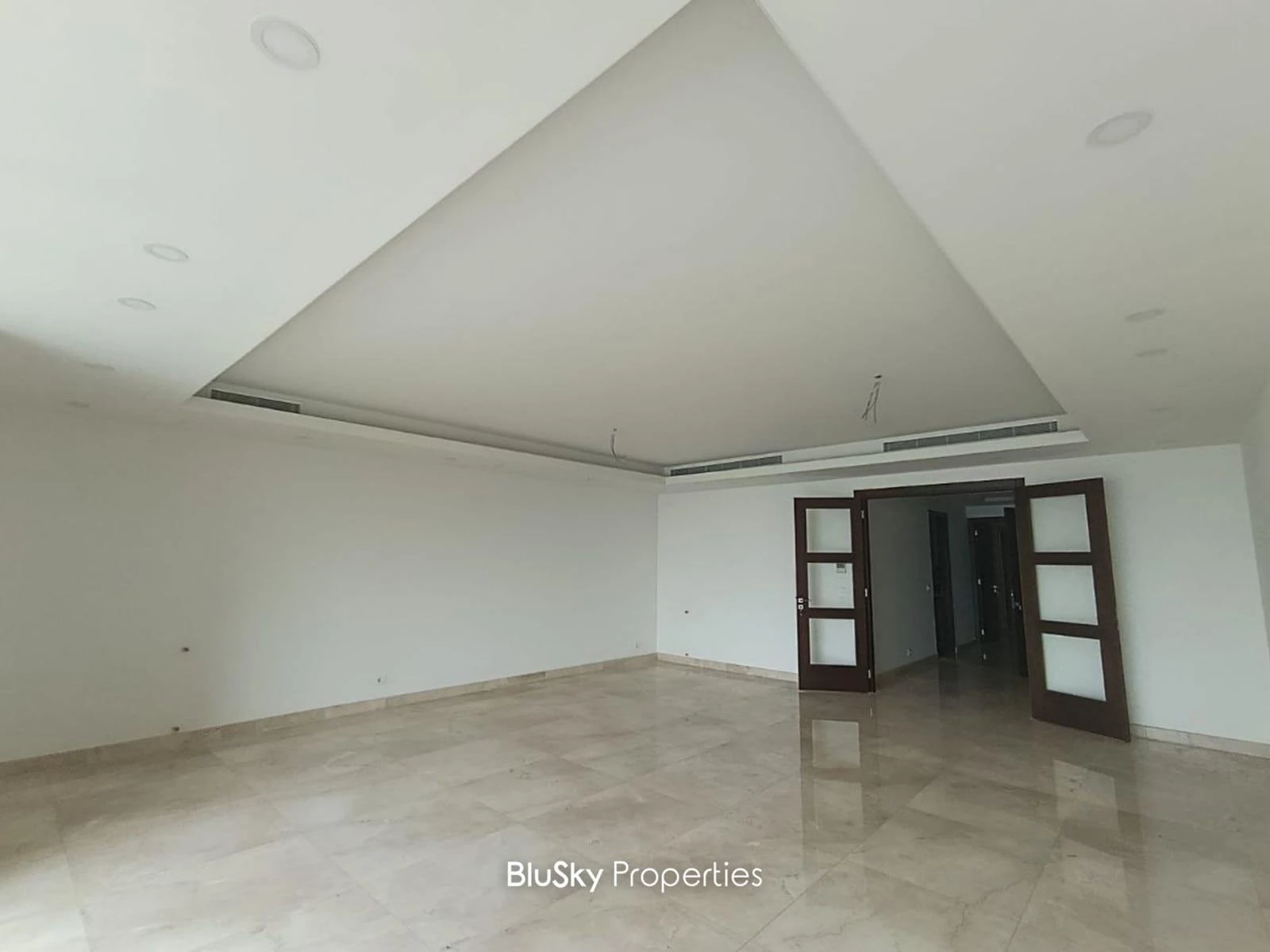 Apartment 200m² Sea View for Sale in Sahel Alma — photo 2
