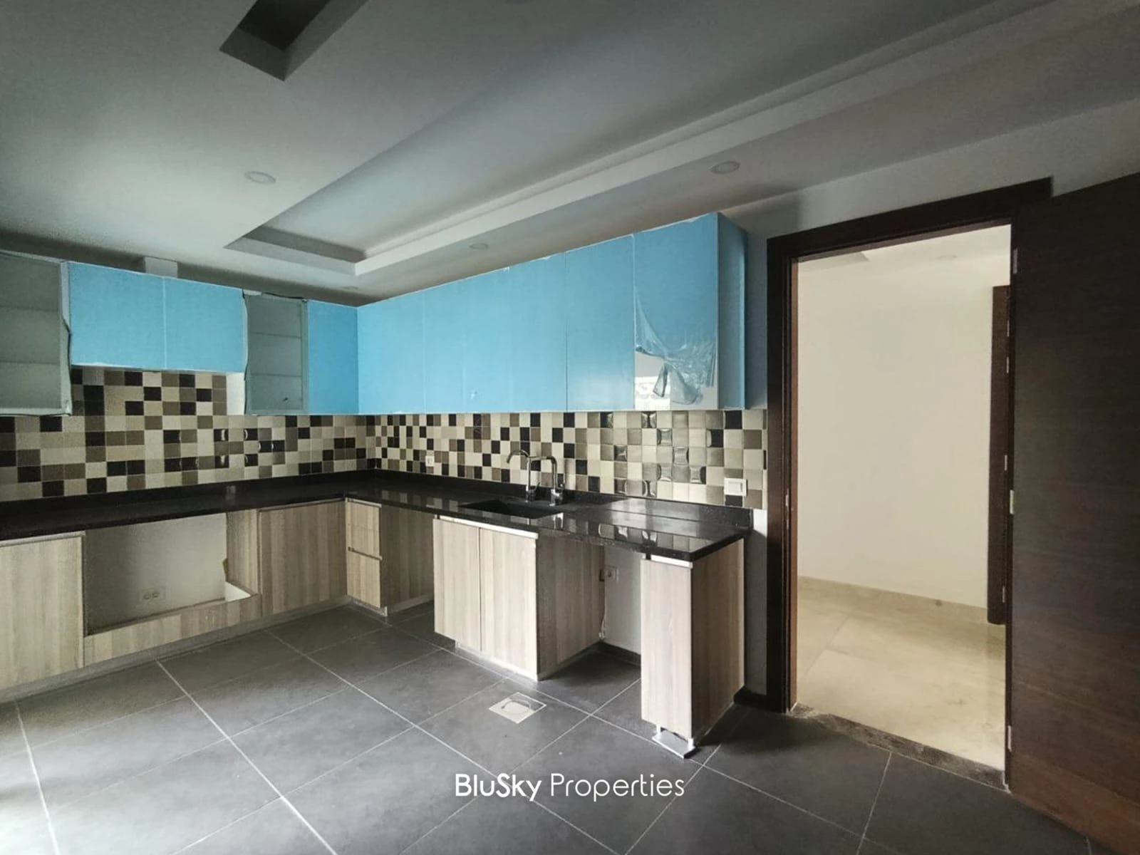 Apartment 200m² Sea View for Sale in Sahel Alma — photo 3