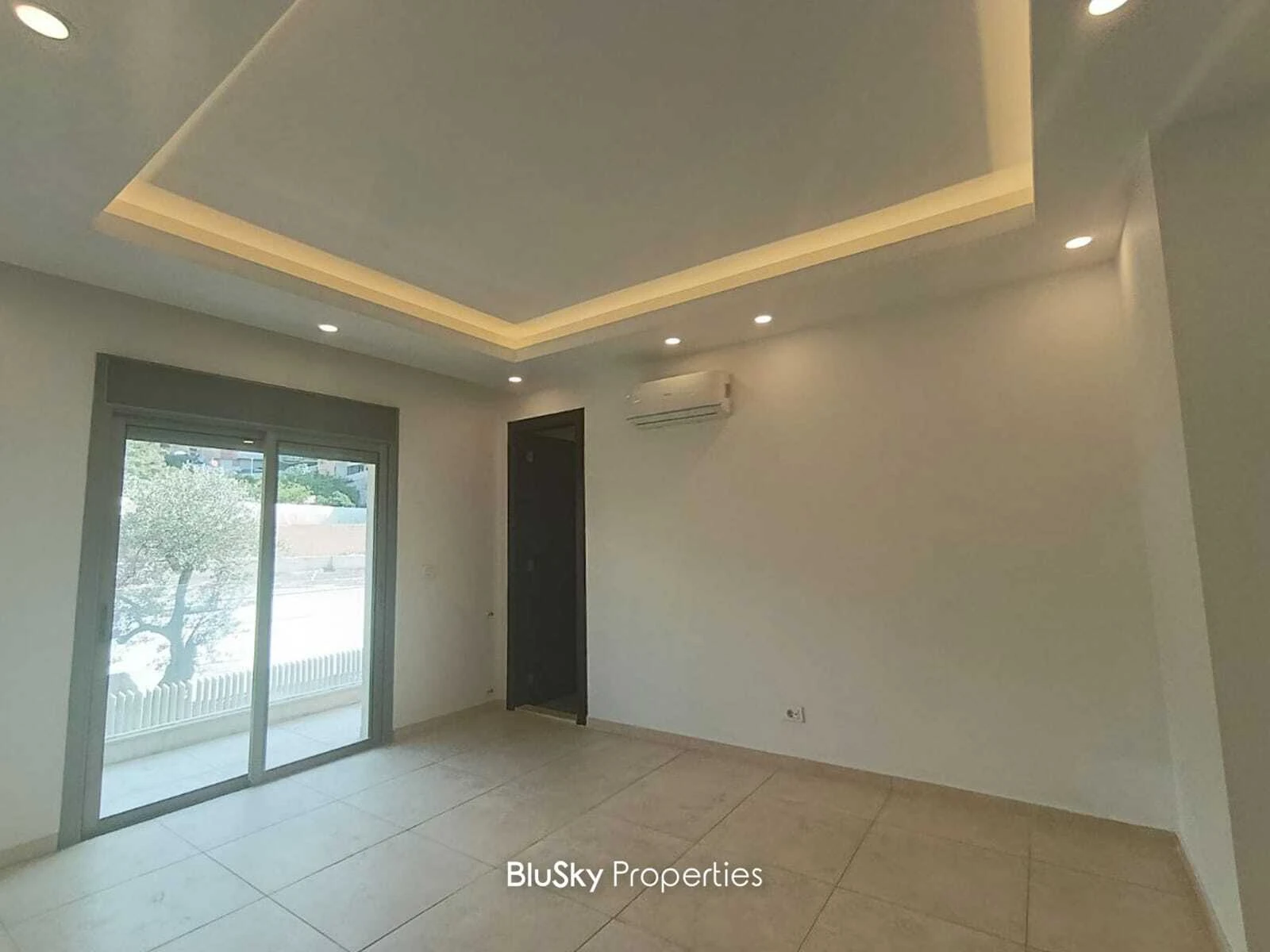 Apartment 212m² Sea View for Sale in Sahel Alma — photo 5