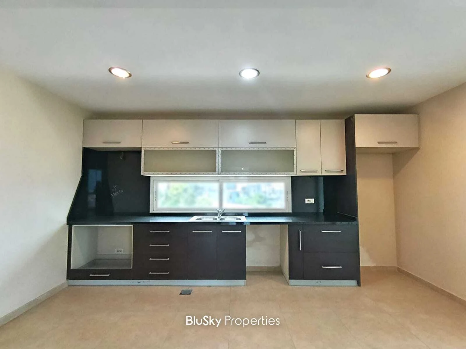 Apartment 255m² Sea View for Sale in Sahel Alma — الصورة 2
