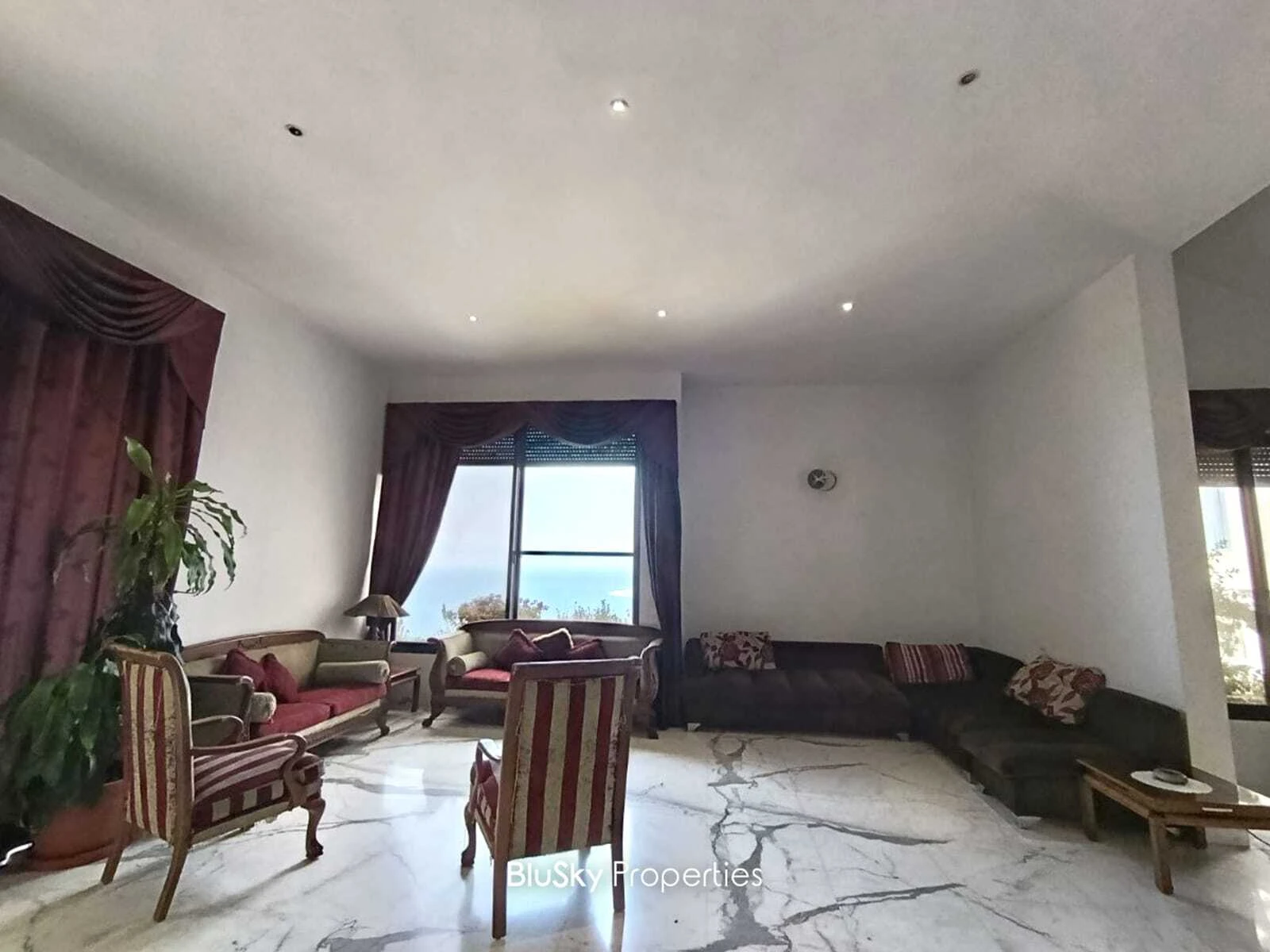 Apartment 285m² Sea View for Sale in Sahel Alma