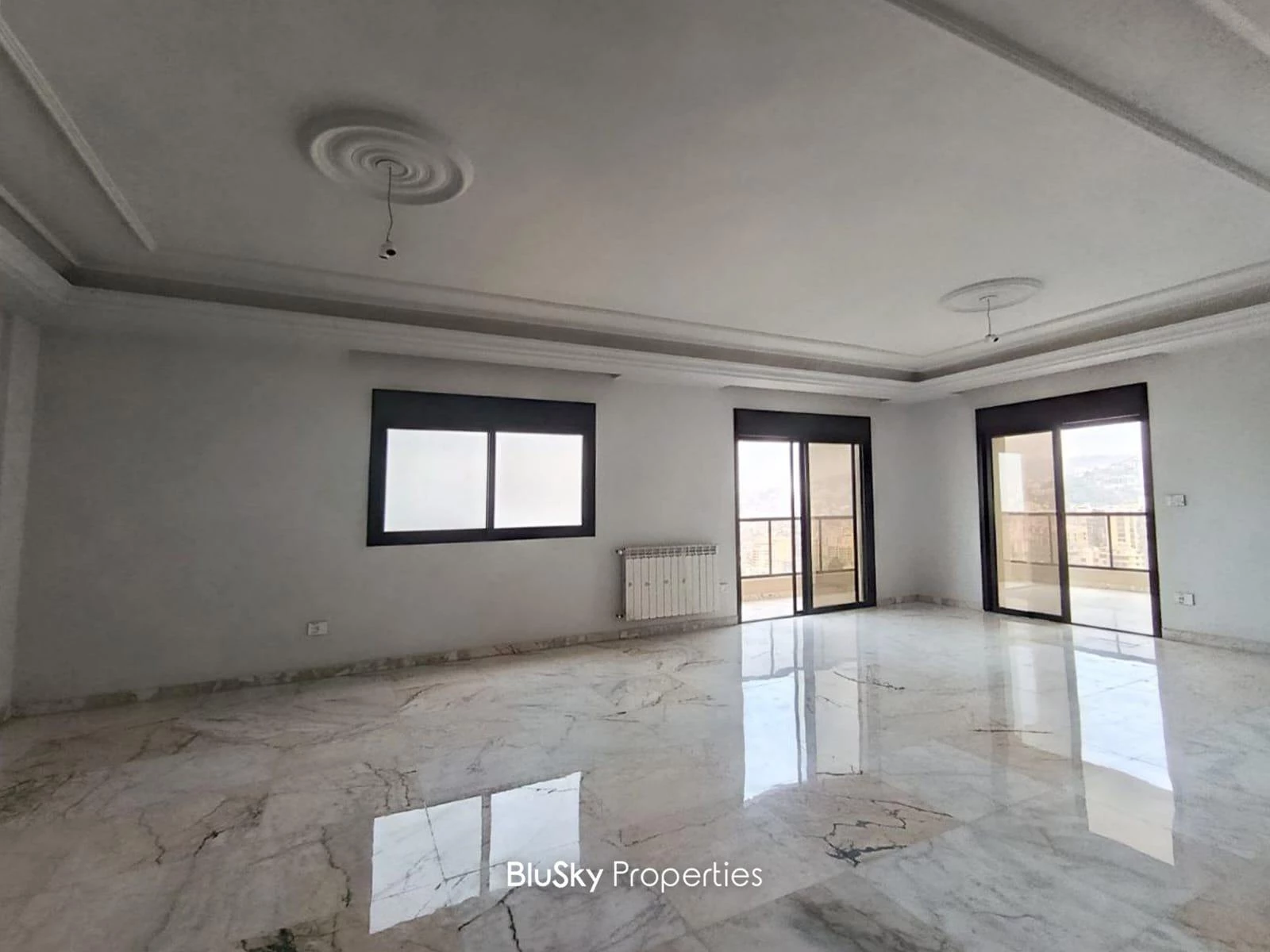 Duplex 285m² Sea View for Sale in Sahel Alma