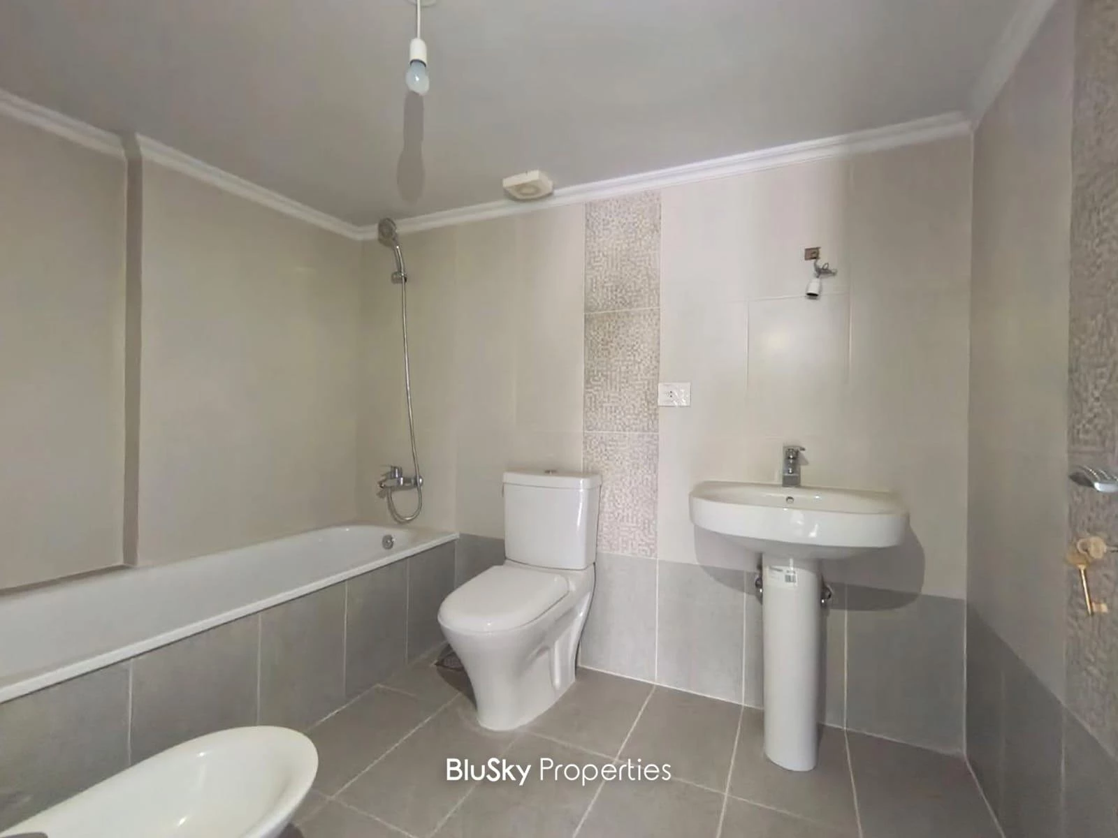 Duplex 285m² Sea View for Sale in Sahel Alma — الصورة 5
