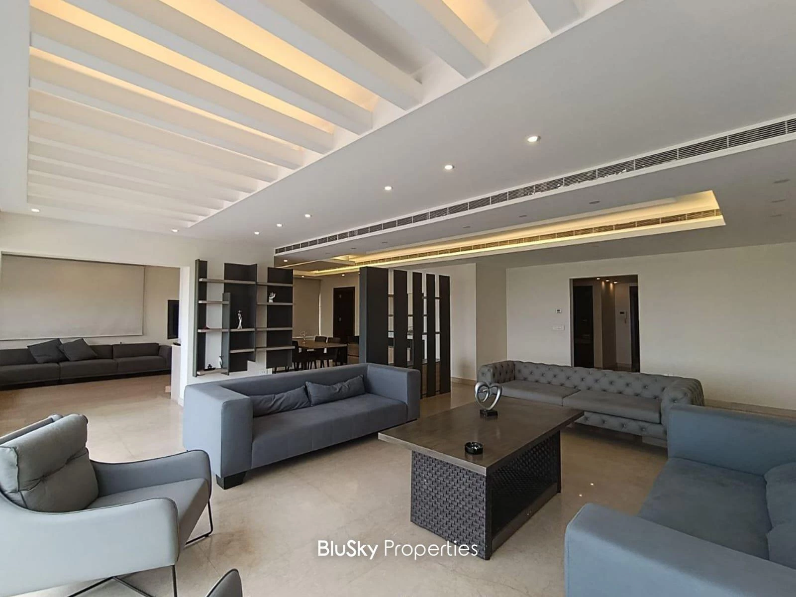 Apartment 300m² Terrace for Rent in Sahel Alma