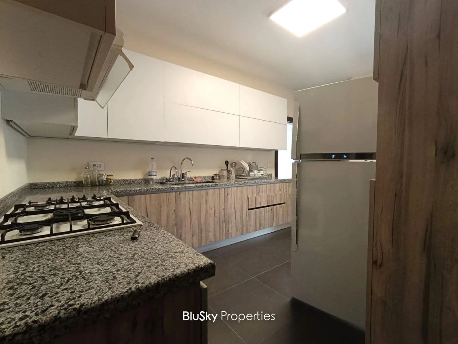Apartment 300m² Terrace for Rent in Sahel Alma — الصورة 5